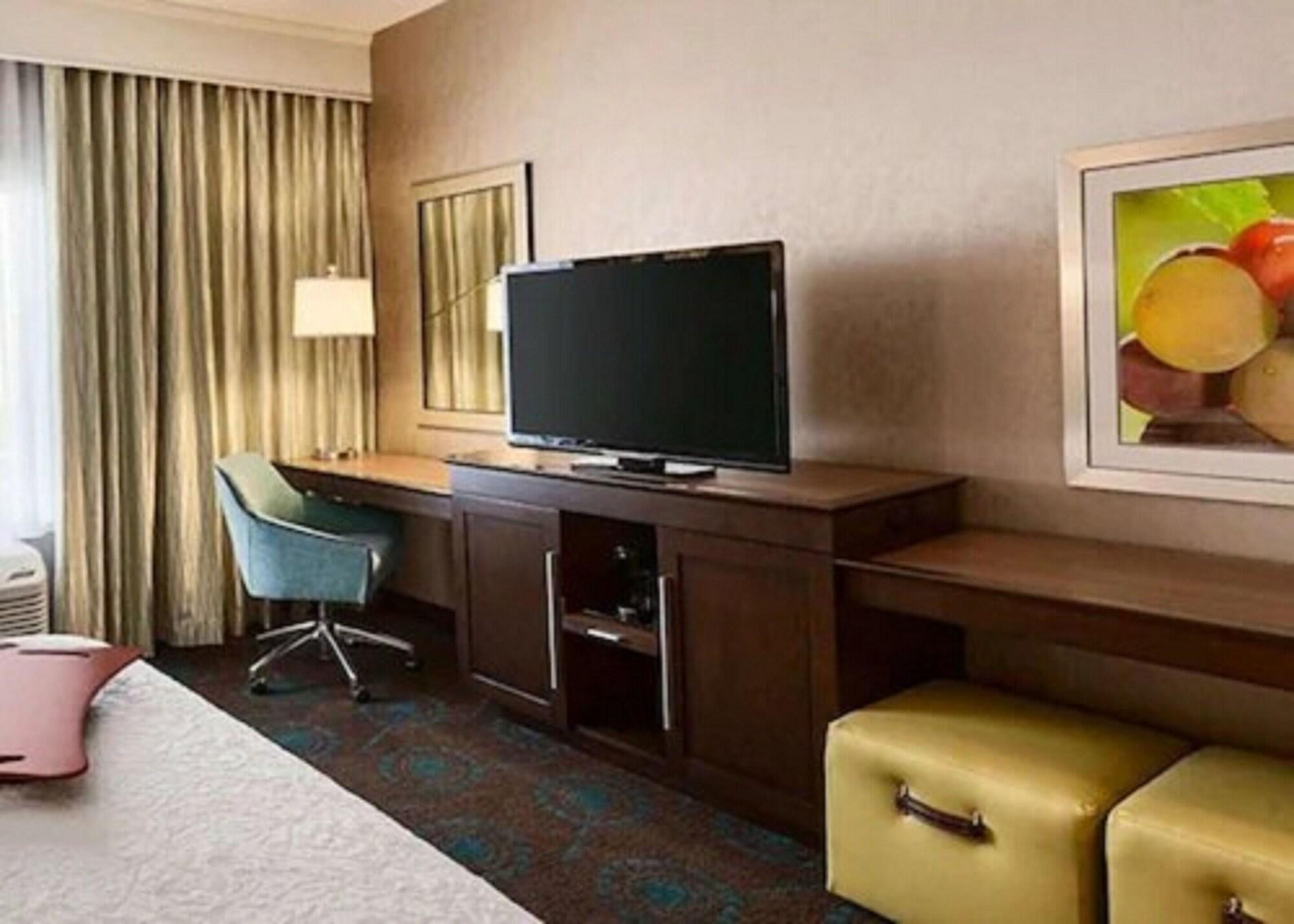Hampton Inn & Suites Portland/Hillsboro-Evergreen Park Eksteriør billede