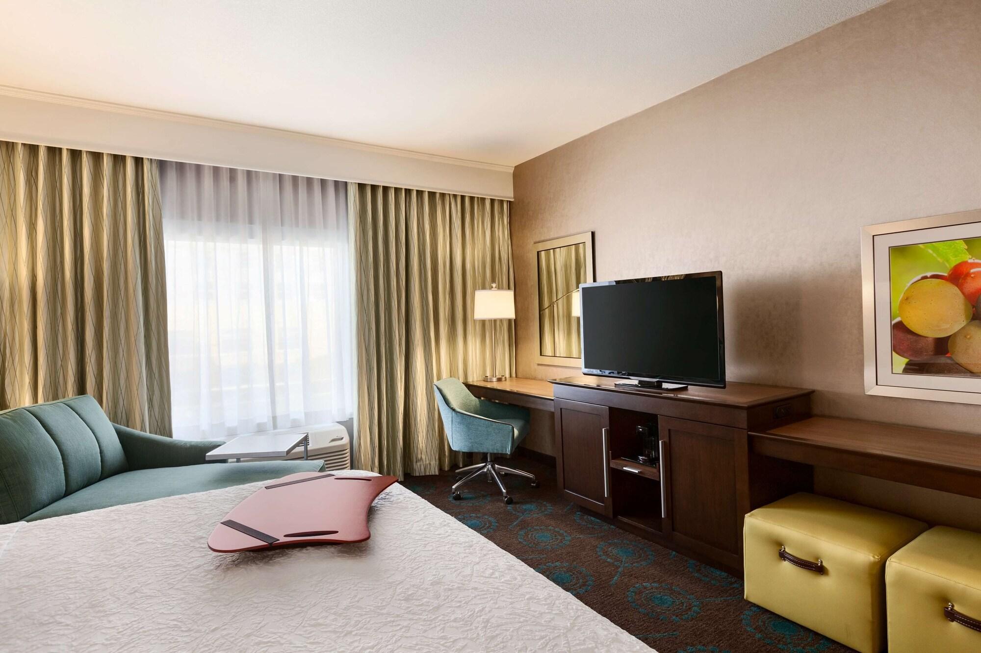 Hampton Inn & Suites Portland/Hillsboro-Evergreen Park Eksteriør billede