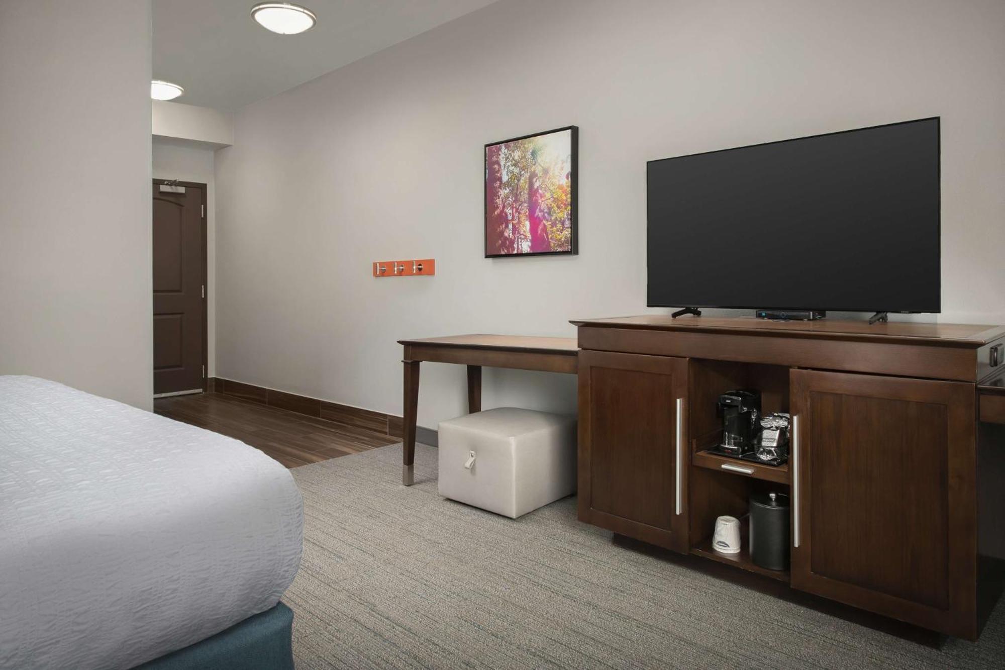 Hampton Inn & Suites Portland/Hillsboro-Evergreen Park Eksteriør billede