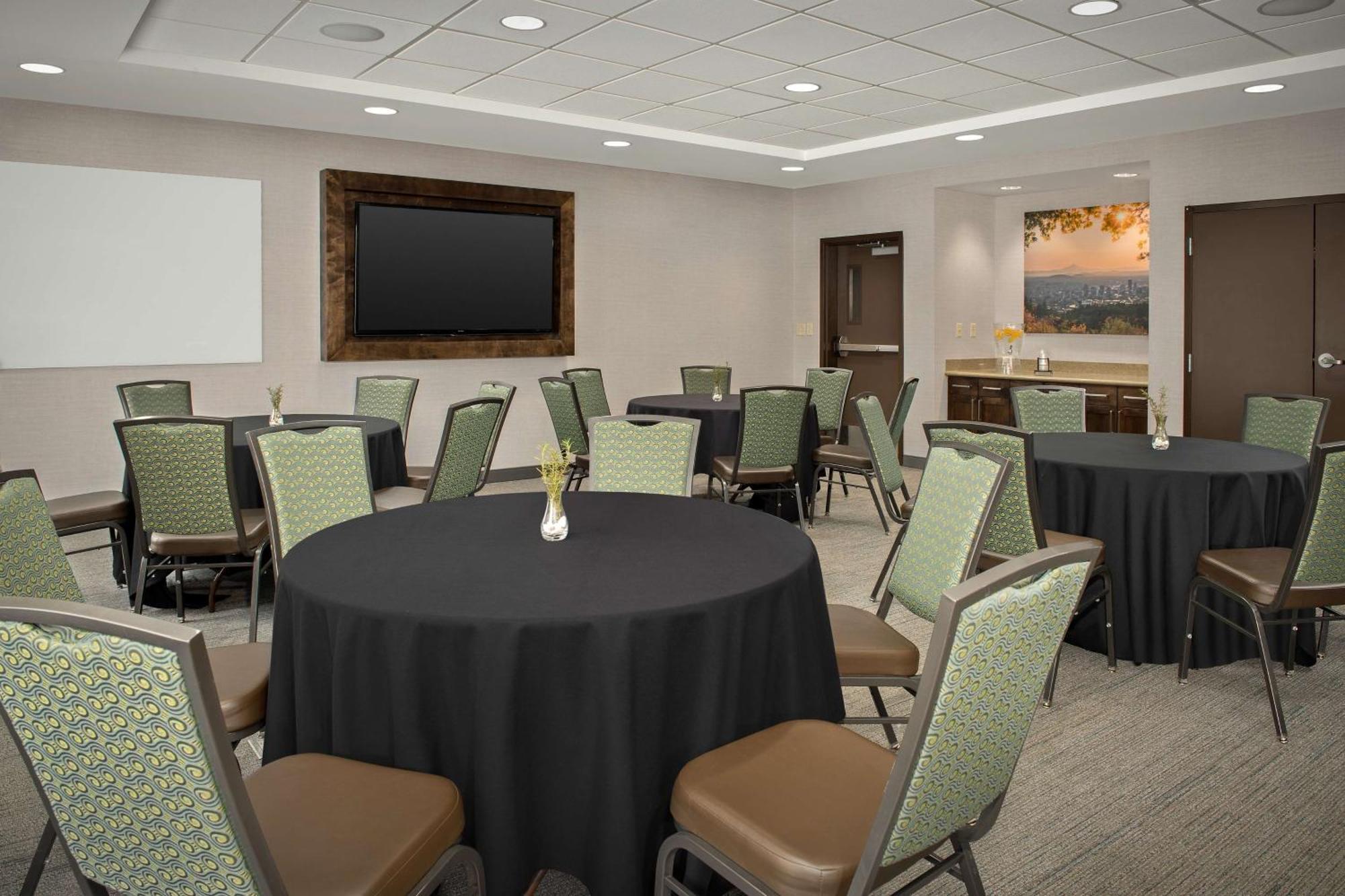 Hampton Inn & Suites Portland/Hillsboro-Evergreen Park Eksteriør billede