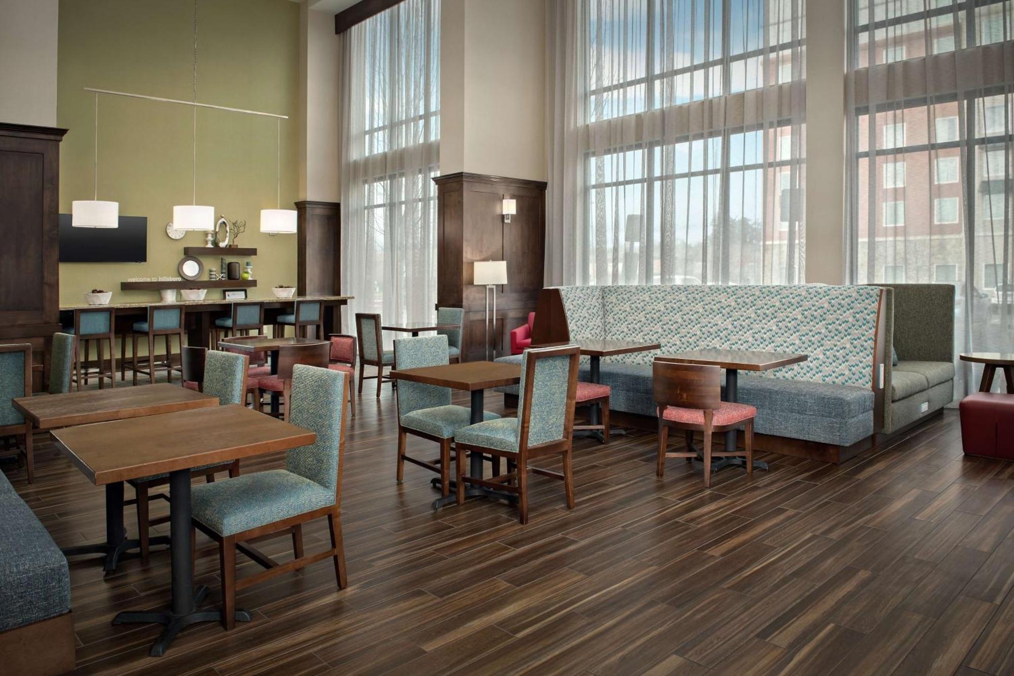 Hampton Inn & Suites Portland/Hillsboro-Evergreen Park Eksteriør billede